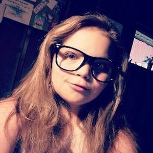 Meet your Posher, Araya